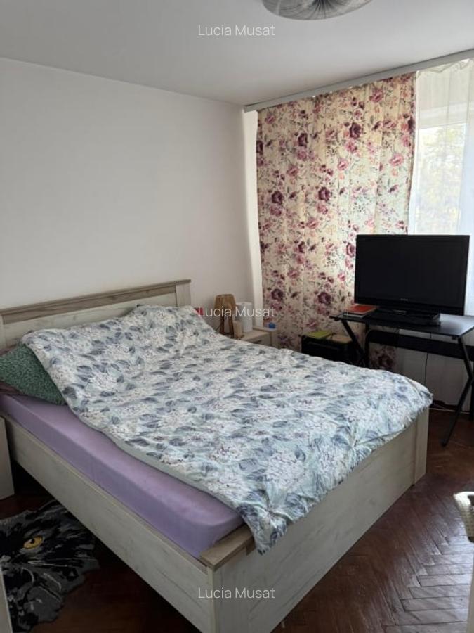 Apartament 3 camere decomandat- zona centru - 3