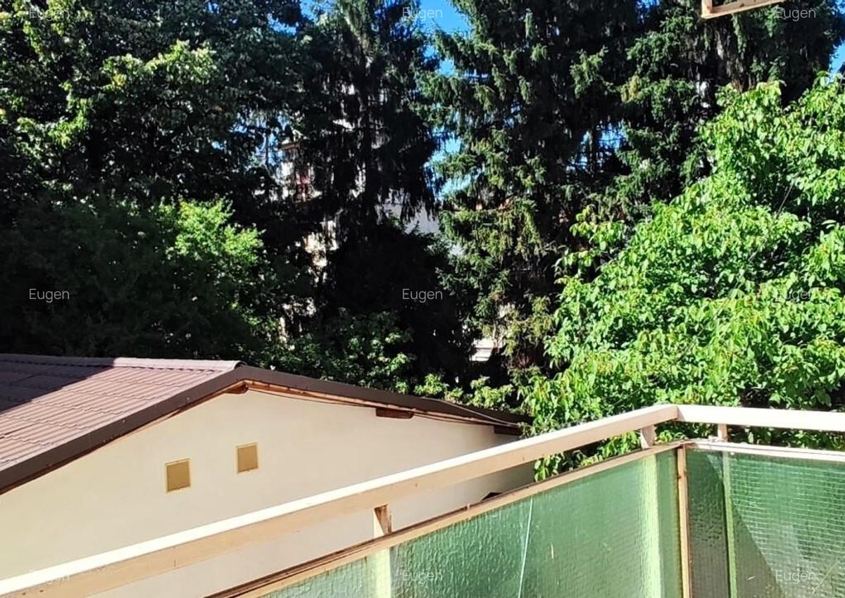 Inchiriez Apartament 3 camere,Decomandat,Ultracentral,Campina,Prahova - 8 Inchiriez Apartament 3 camere,Decomandat,Ultracentral,Campina,Prahova - 8