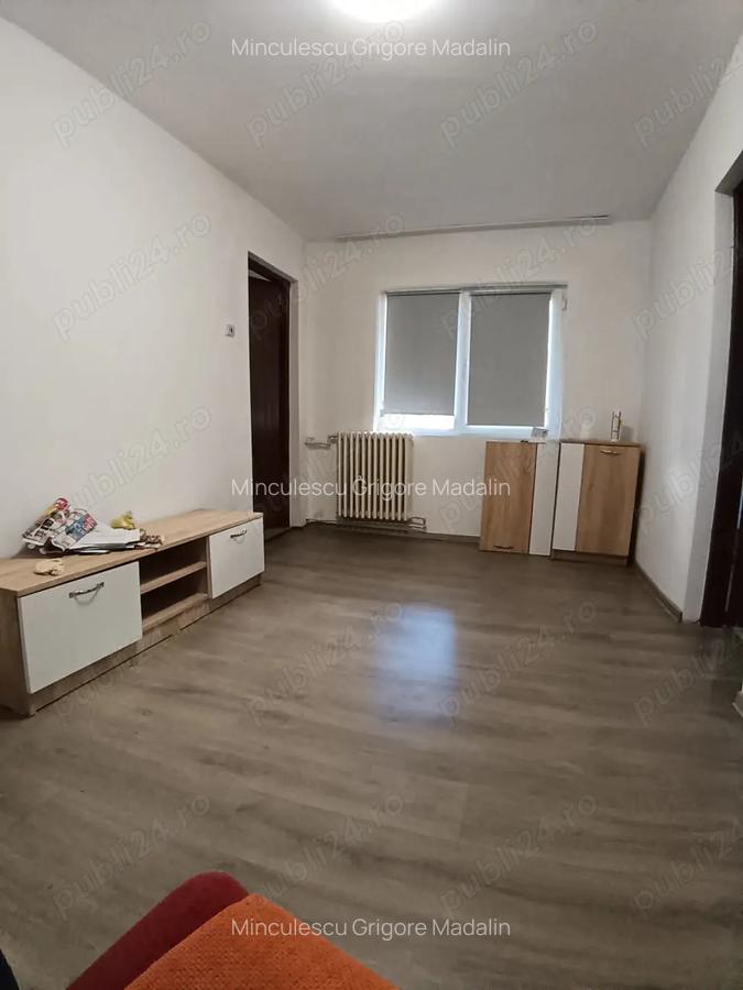 Persoana fizica vand apartament micro 14 - 7
