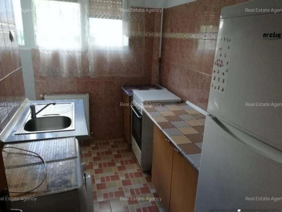 1 camera in zona Dacia - 2