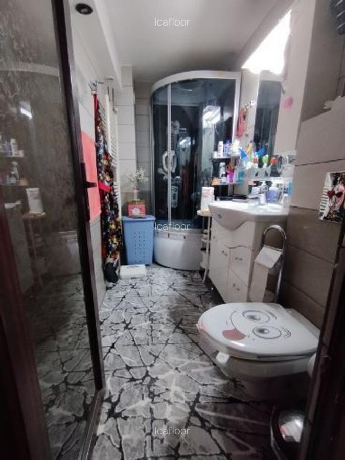 VAND/SCHIMB - 2 cam dec./ Mobilat/ Central / Sector 2 / Proprietar / 128000 euro . - 8