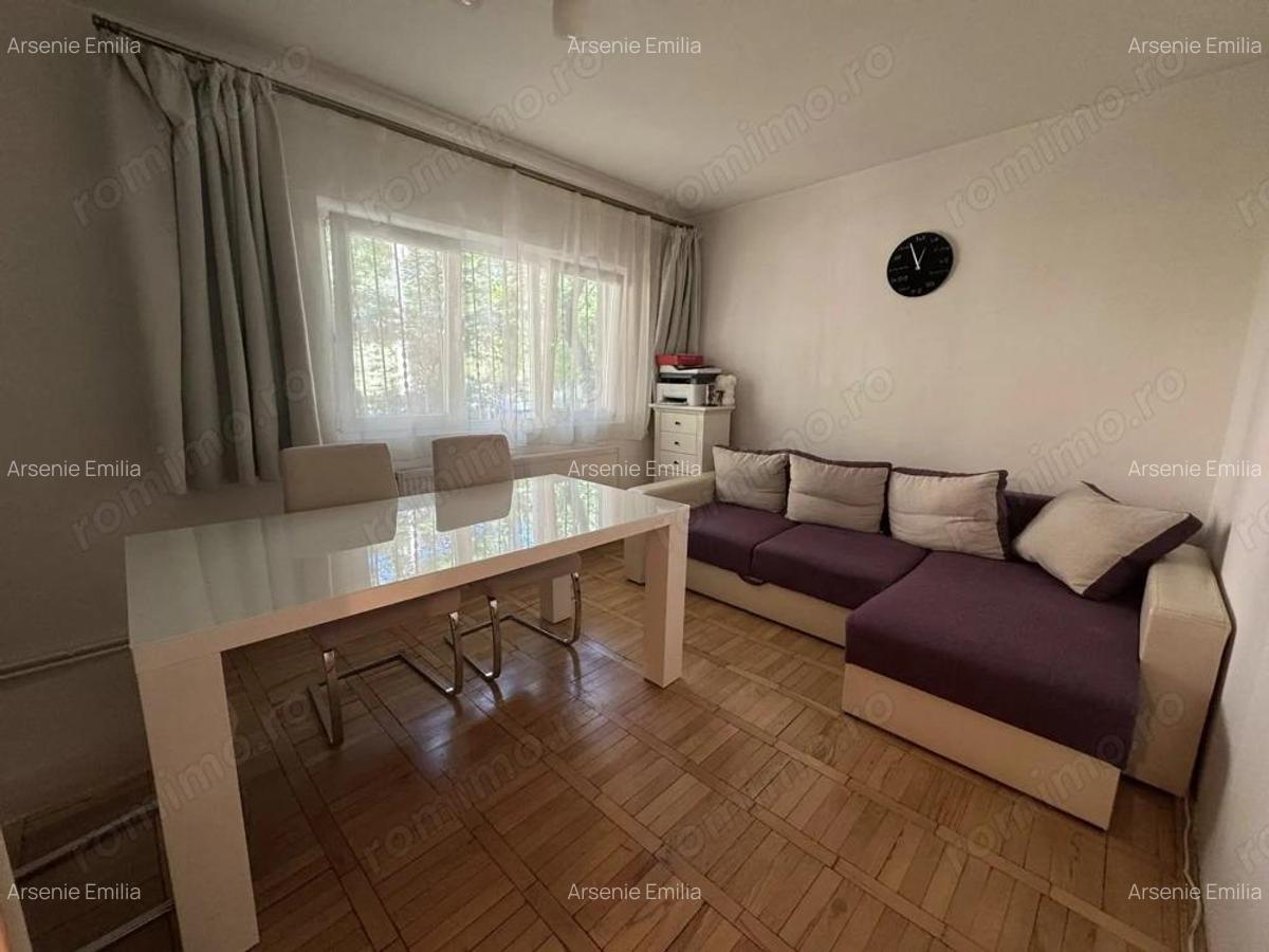 Apartament 3 camere decomandat Zona Lipovei - 4