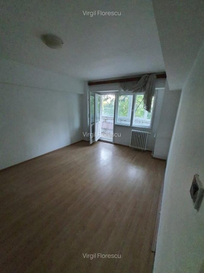 PROPRIETAR, 3 CAMERE, 2/10, complet renovat, aproape parc National - 12