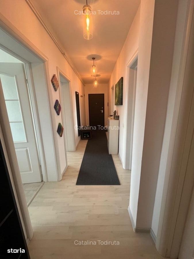Apartament cu 3 camere decomandat în Ghimbav - 2
