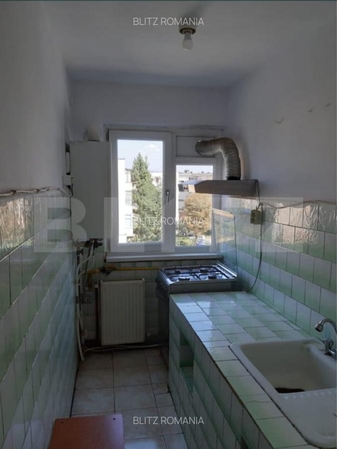 Apartament cu 2 camere, semidecomandat, zona 9 Mai - 4