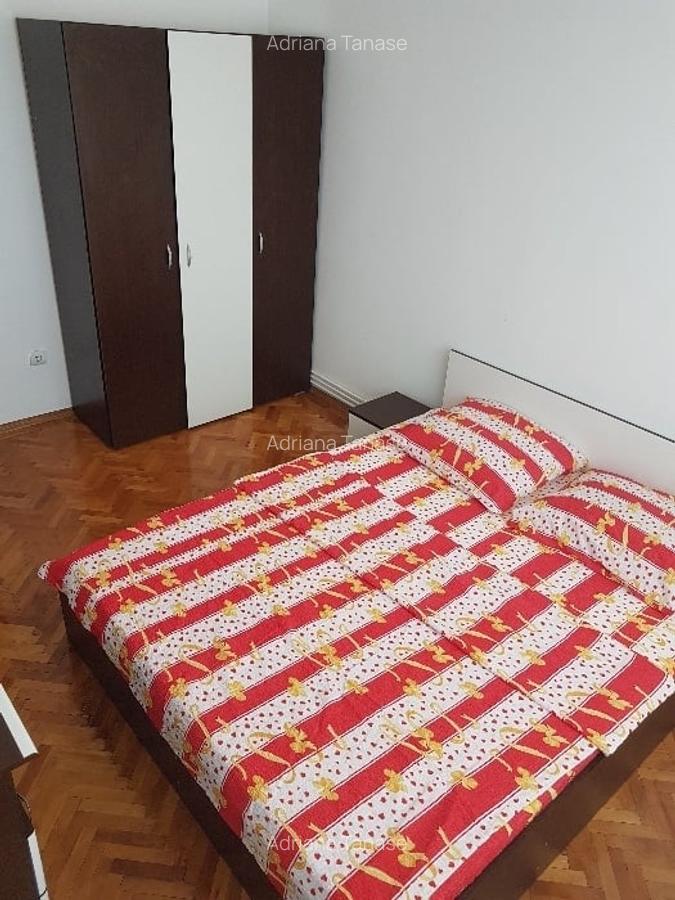 Apartament cu 3 camere 67 mp, etaj intermediar,  situat in zona Vlahuta - 3