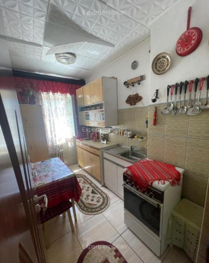 Apartament 3 camere situat in zona Casa de Cultura - 1