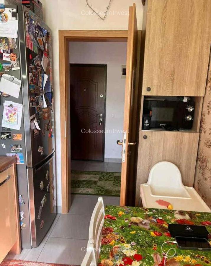 Apartament 2 camere, decomandat - zona Tractorul - 9