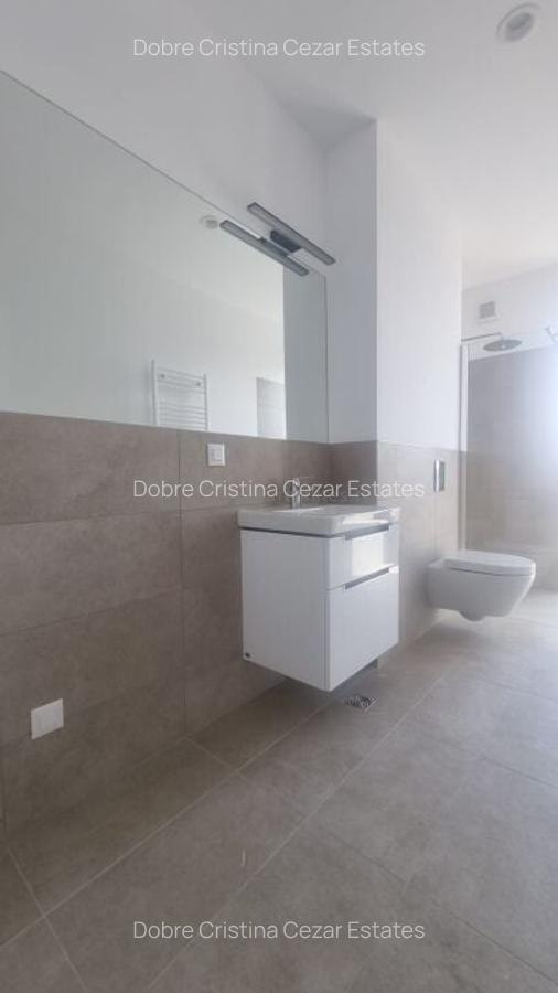 Apartament cu 4 camere decomandat în Băneasa - 13