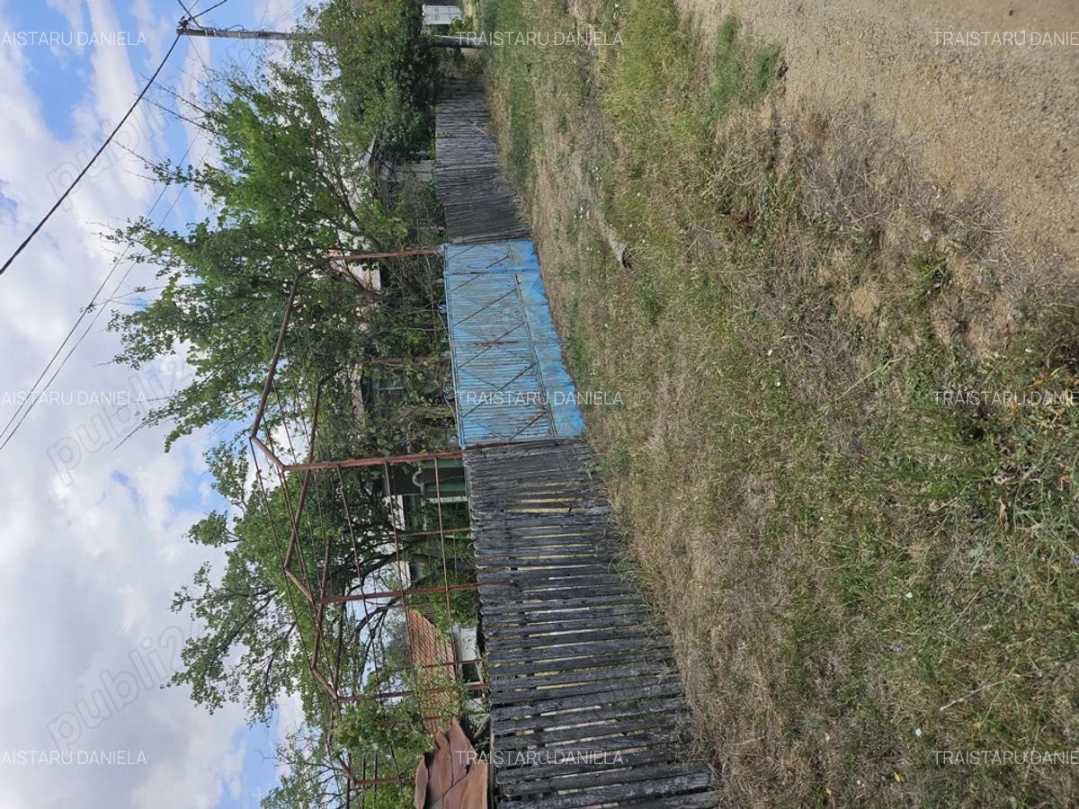 Gospodarie cu 2 case Comuna Trivale Mosteni, sat , la 30 km de Alexandria, jude?ul Teleorman - 1