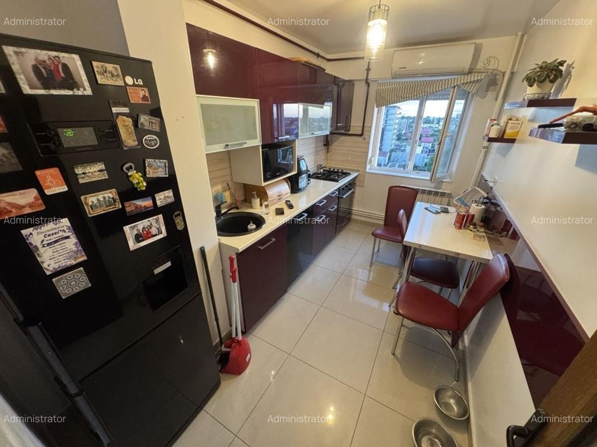 Apartament 3 camere zona Km 4 5 - 5