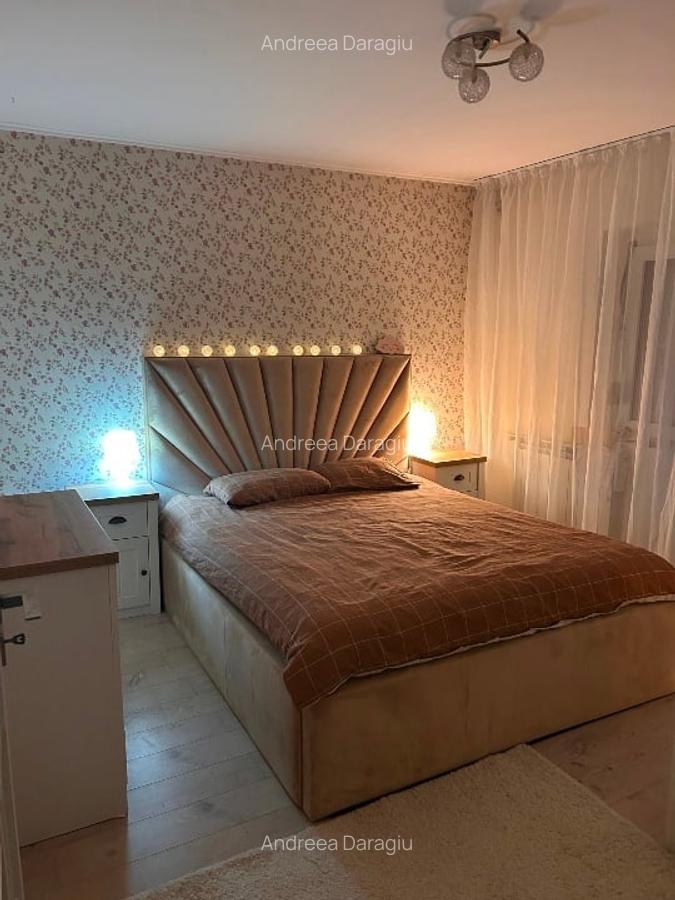 Apartament de vanzare etaj 1, Oradea, Piata Decebal - 4