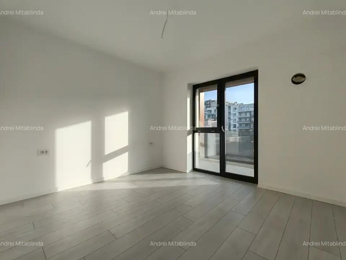 Apartament cu 3 camere decomandat în Titan - 6