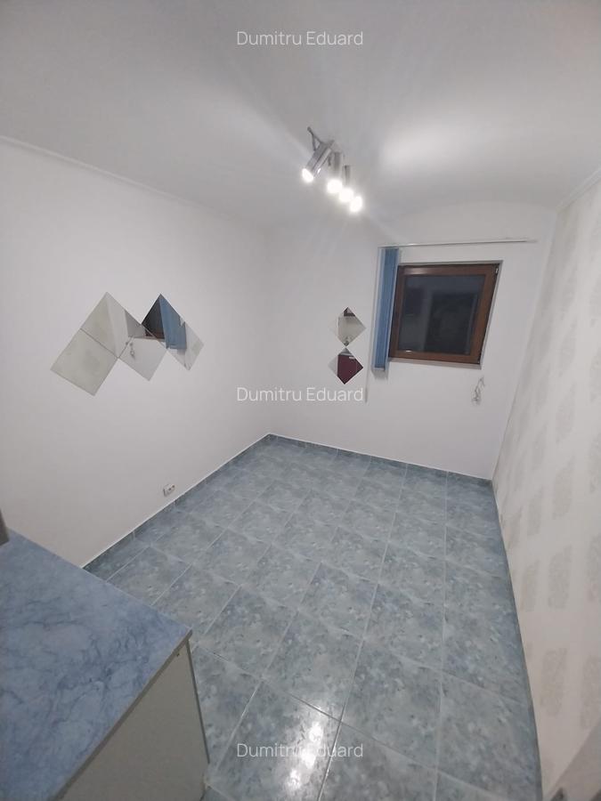 Apartament cu 2 camere semidecomandat în P-ța Universității - 4