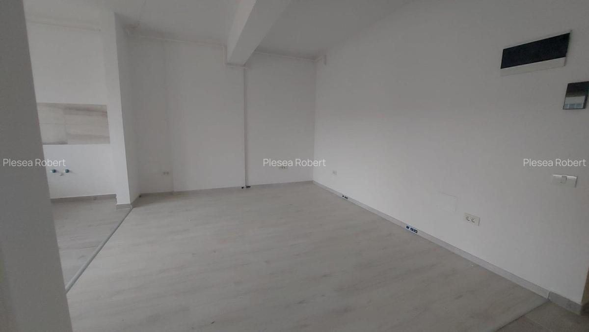 Apartament cu 2 camere semidecomandat în Apărătorii Patriei - 5