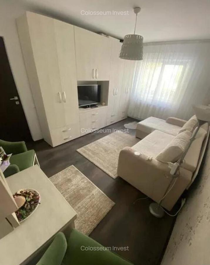 Apartament cu 2 camere, decomandat - zona Astra - 1