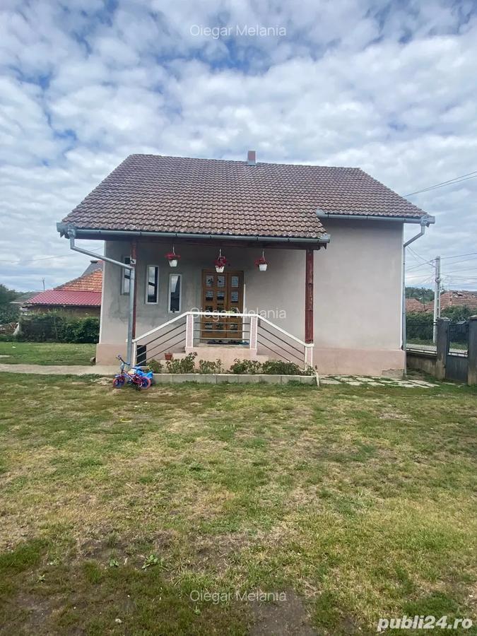 Vanzare casa cu teren generos ?i anexe gospodare?ti 40 ari - 2