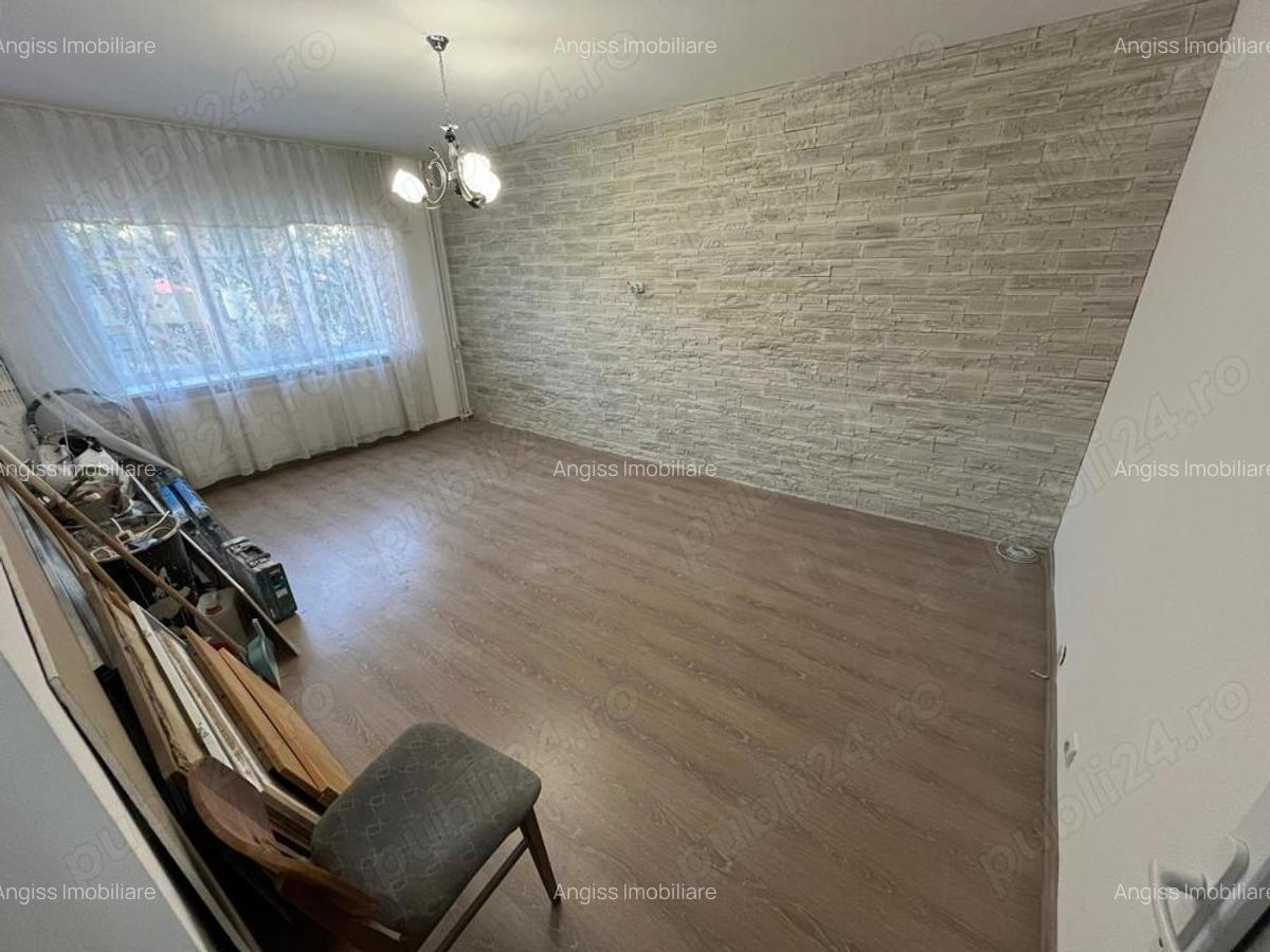 Apartament cu 3 camere etajul 1 str. MEDUZEI - 16