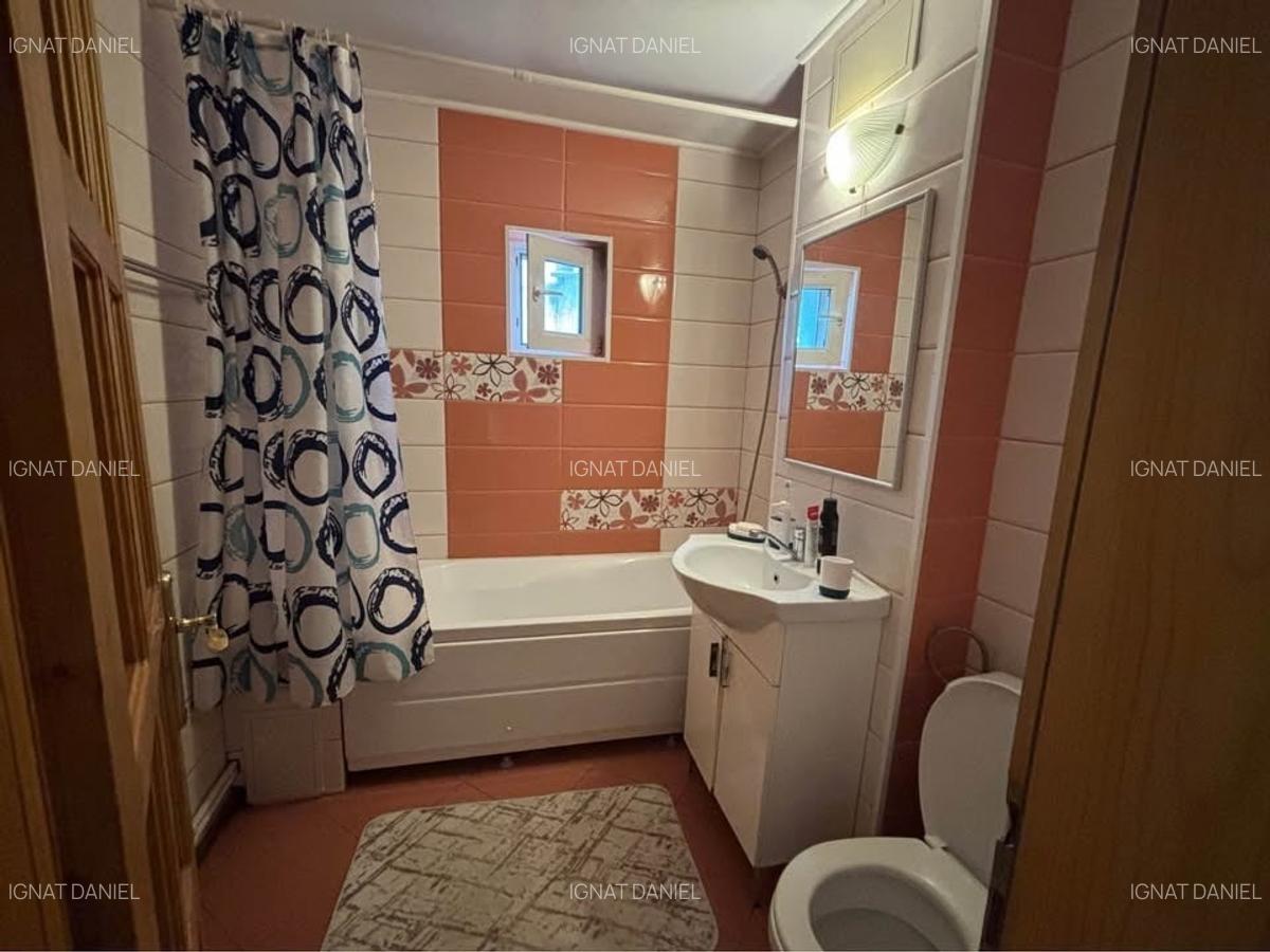 Apartament cu 2 camere decomandat, etajul 1/4, zona Nicolina - 6