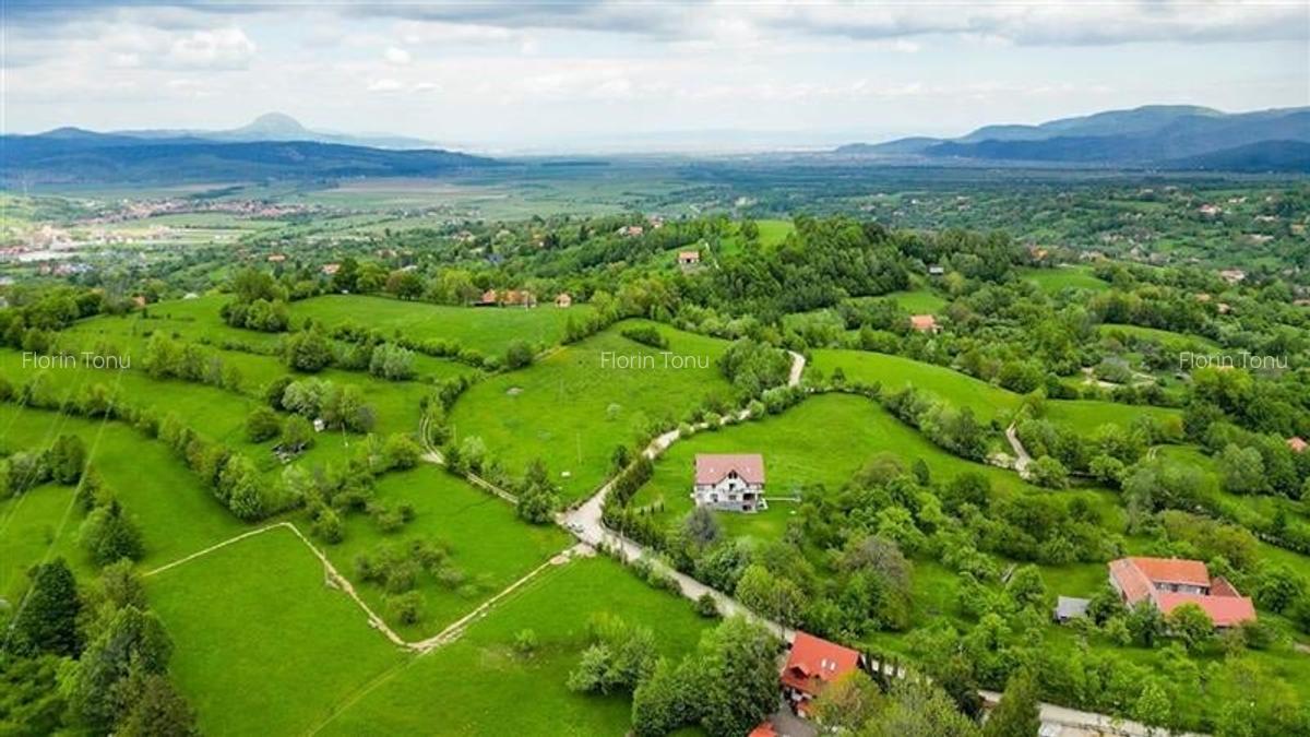 Film! 11.000 mp,pozitionare valoroasa,conditii apreciabile, Sohodol, Bran, Braso - 9