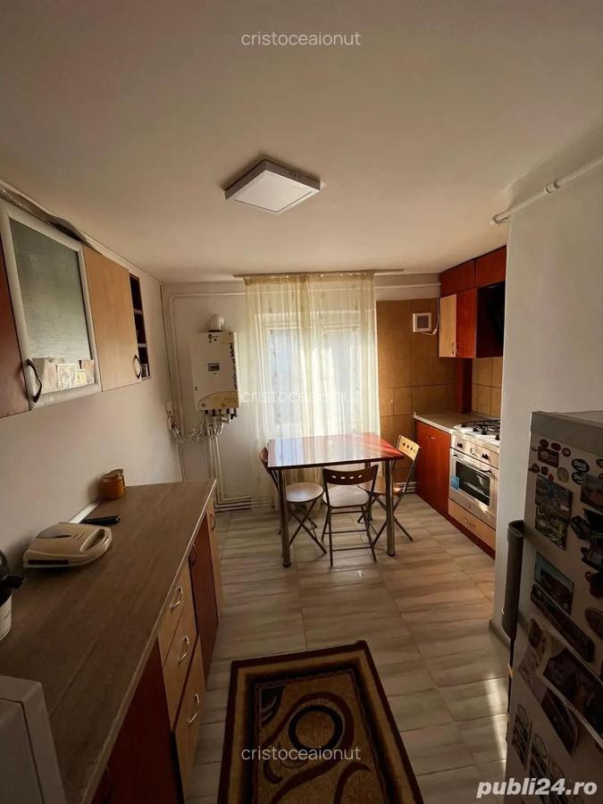 Vand apartament zona centrala - 5 Vand apartament zona centrala - 5