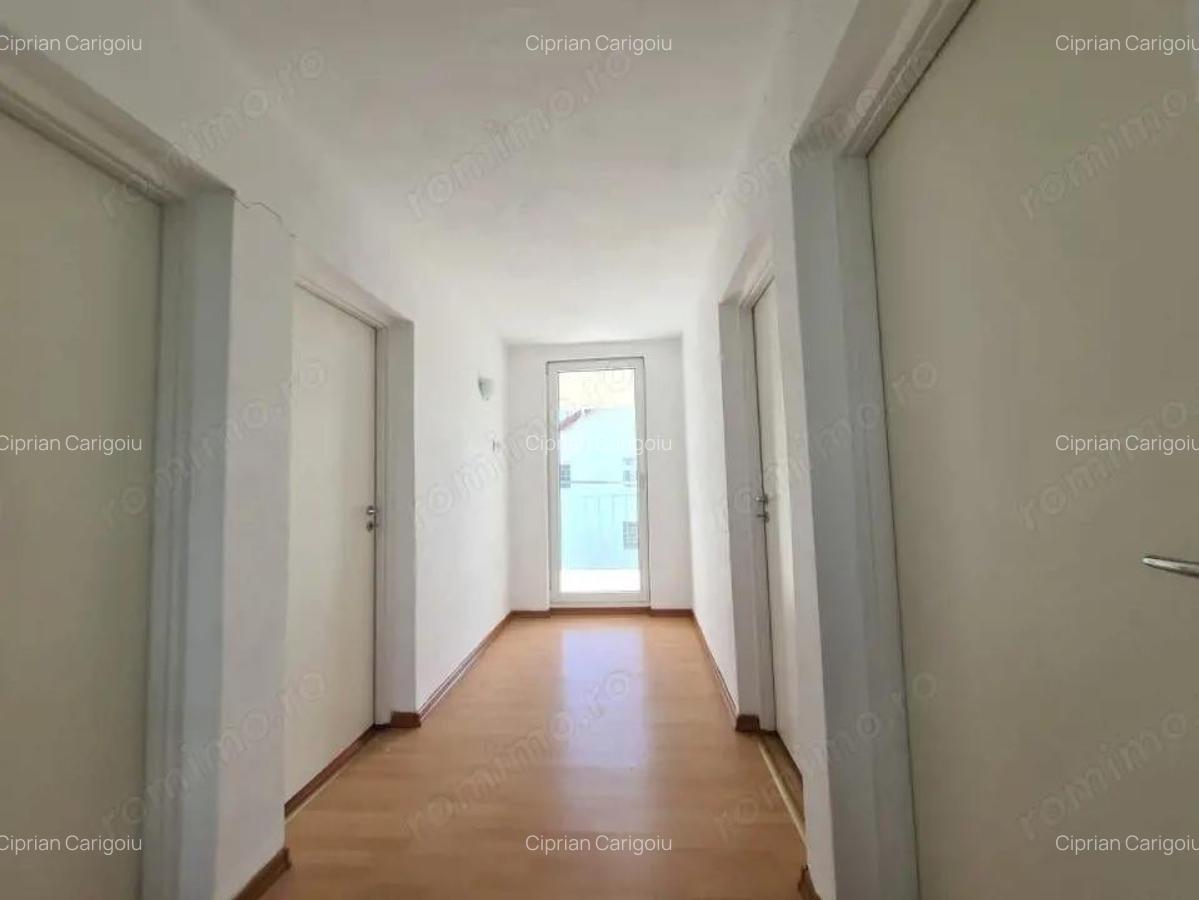 Vanzare proprietate multifunc?ionala, in Arcani, sat Sanate?ti - la DN 67 D - 1