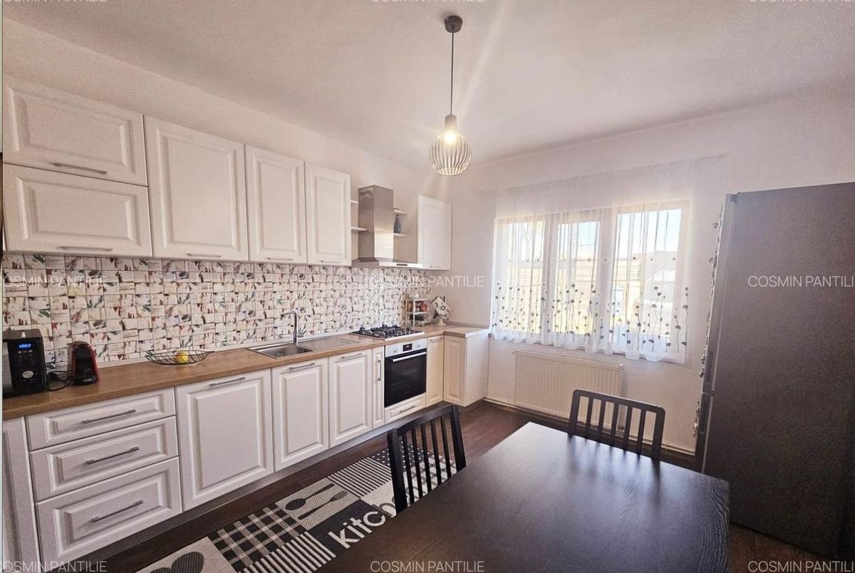Casa Modernă, curte cu foișor-Mogoșoaia,  Șos. Bucuresti-Targoviste - 8