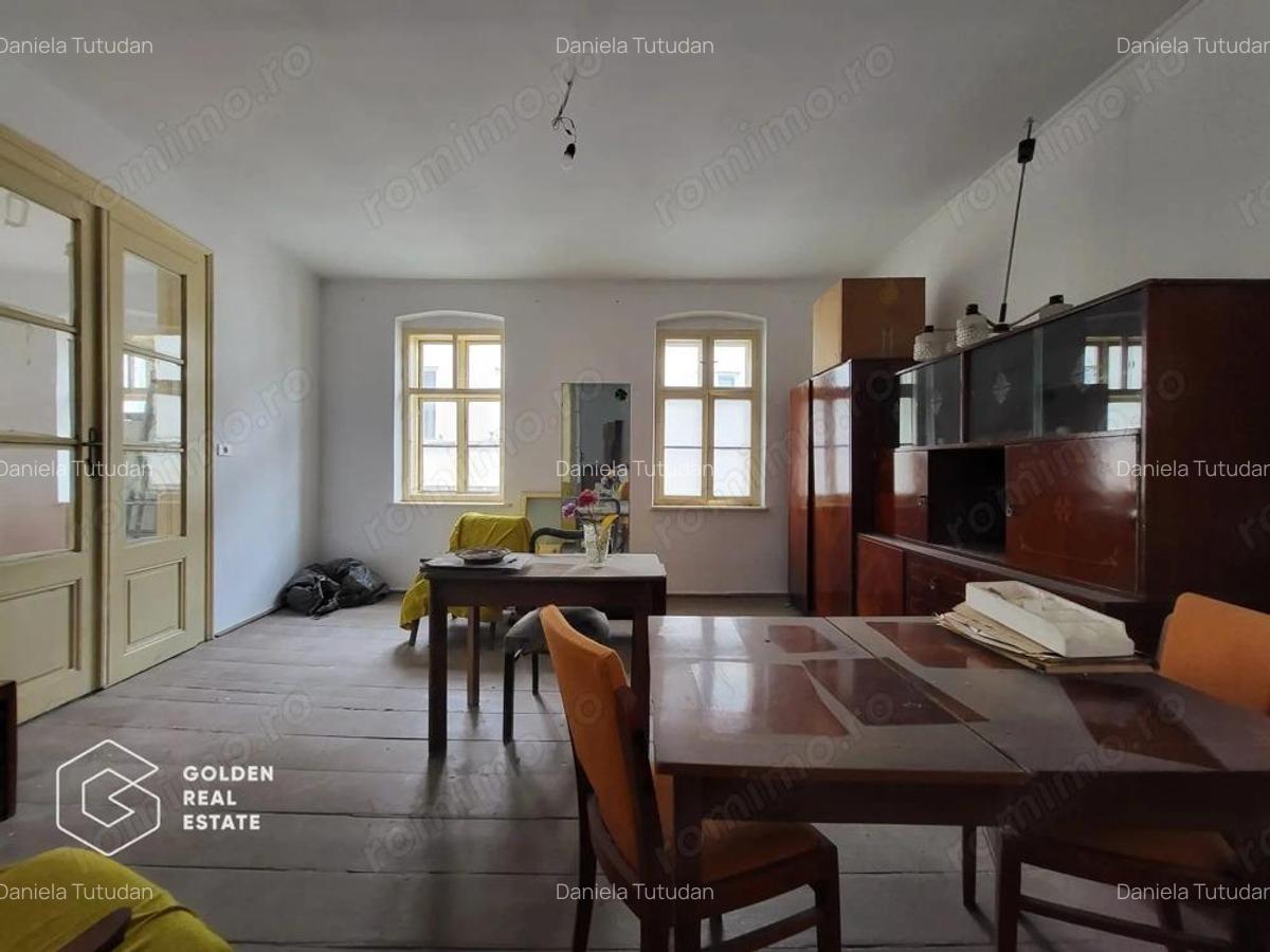 Apartament 2 camere, etajul 1, Oras Lipova - 2