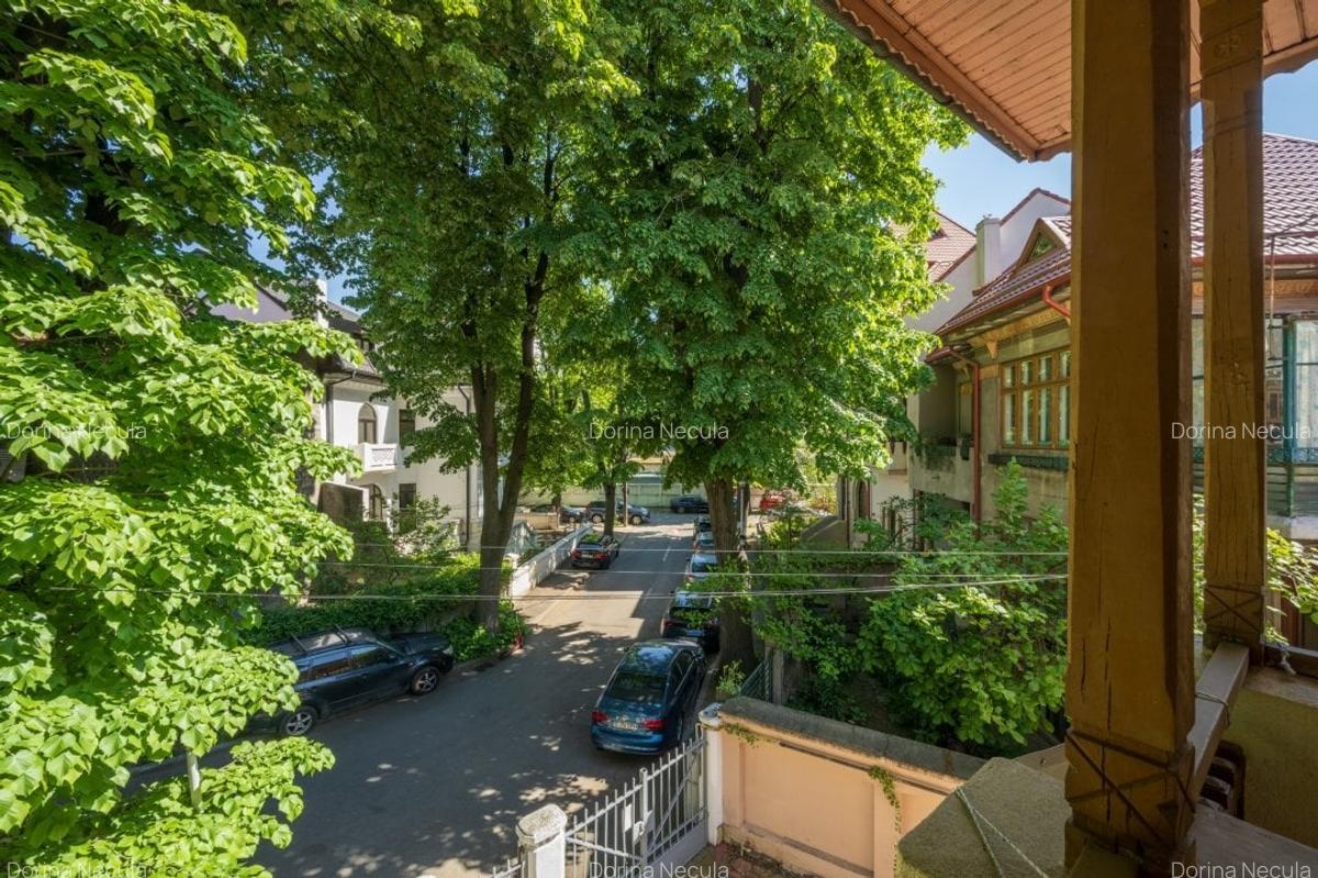 Vila cu arhitectura distincta, 7 camere, renovata, intr-o locatie exclusivista - 59