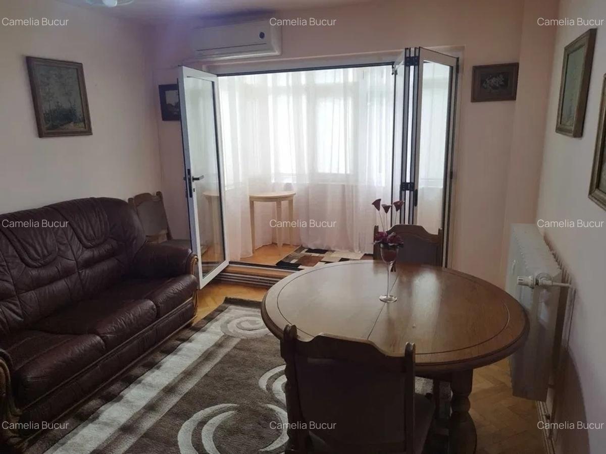 Apartament cu 2 camere semidecomandat în Podu Roș - 1
