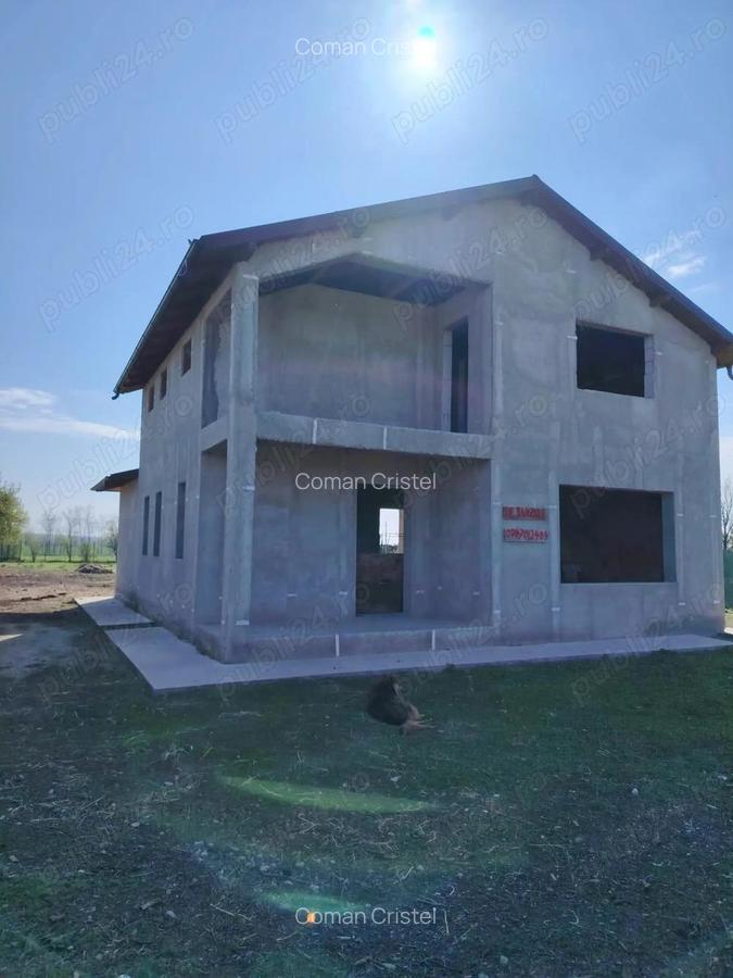 Vanzare Vila P + 1 la rosu, sup. teren 1700. mp., desch.20.ml, sup. constr. 200.mp. Com. Romanu - 4