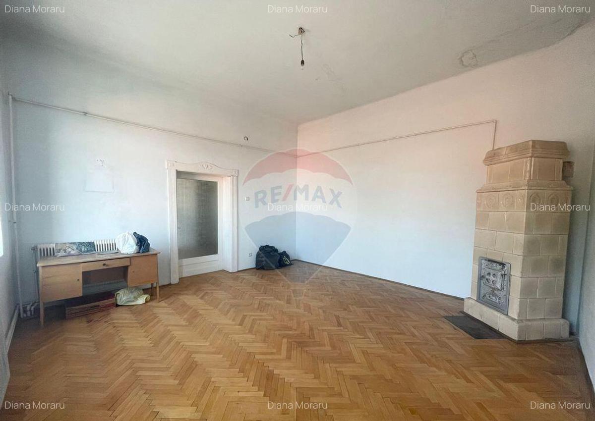 Casa cu 3 camere de vanzare in zona centrala comison 0% - 5