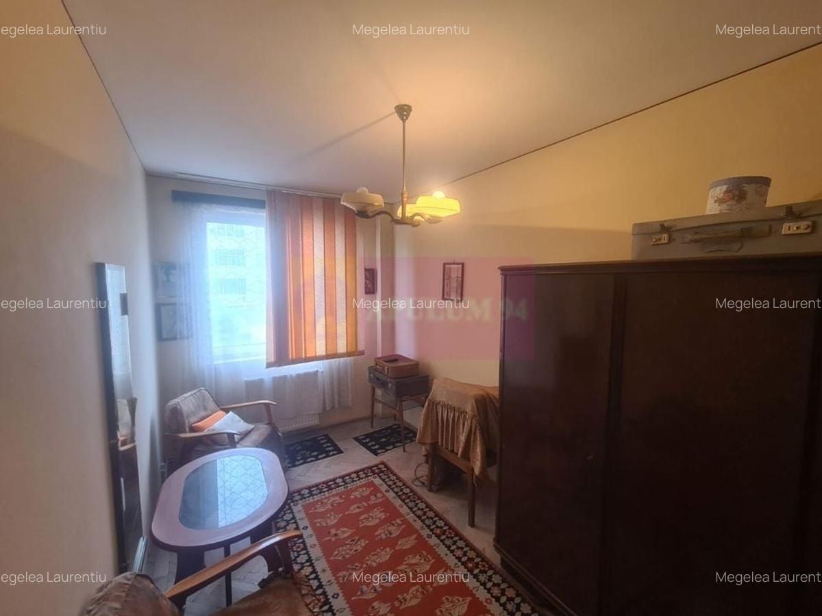 Apartament cu 3 camere de vanzare in Campina - Zona Scoala Centrala - 5