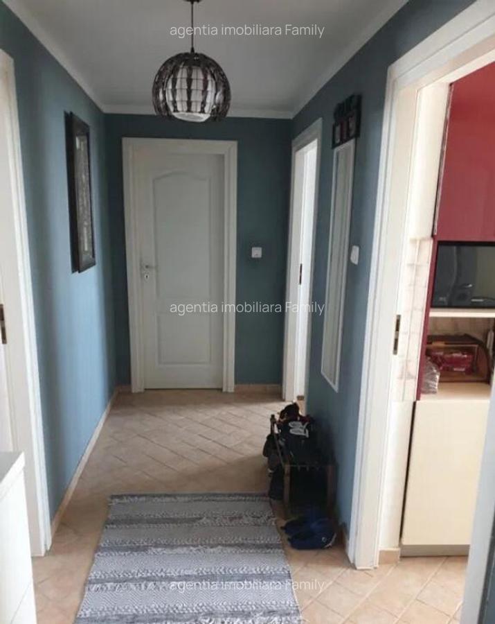 Apartament cu 4 camere decomandate ultracentral - 2