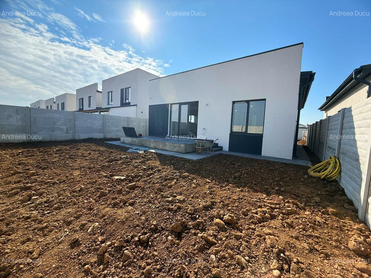 Casa Individuala Moderna / 4 Camere / 2 Bai / Teren 330 mp - 2