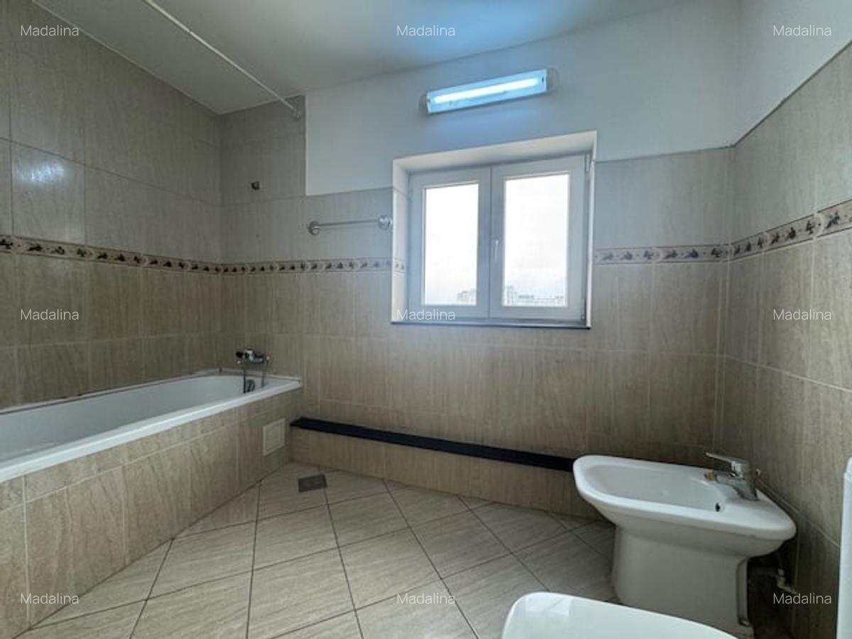 Apartament cu 4 camere decomandat, mobilat în Decebal - 23