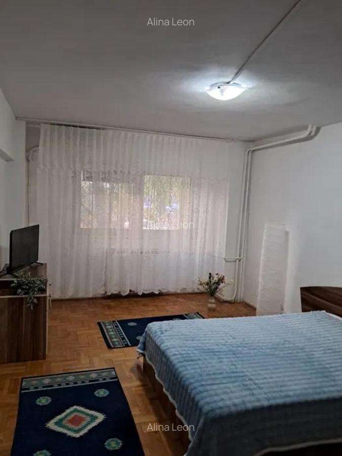 Apartament 3 camere, 82 mp, decomandat, metrou aproape, Timpuri Noi - 1 Apartament 3 camere, 82 mp, decomandat, metrou aproape, Timpuri Noi - 1