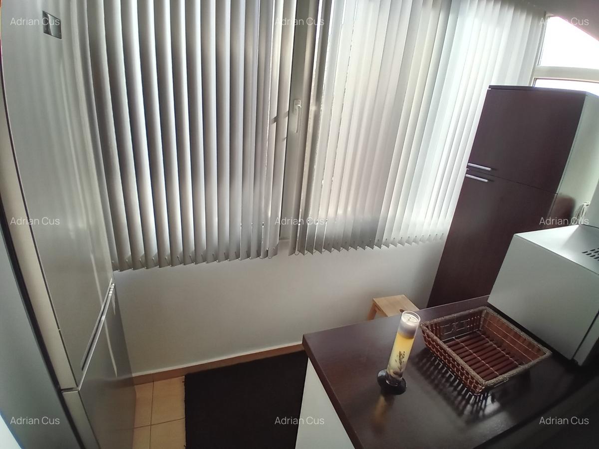 Ap 2 camere  Margeanului etaj 3/ Parcare - 12