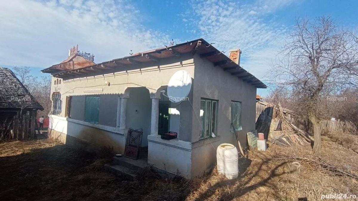 Gospodarie rurala, casa, terenuri - 2