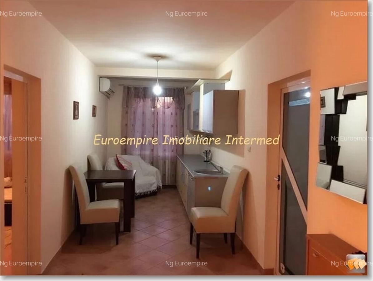 De inchiriat vila cu 5 camere in loc. Ovidiu jud. Constanta - 1
