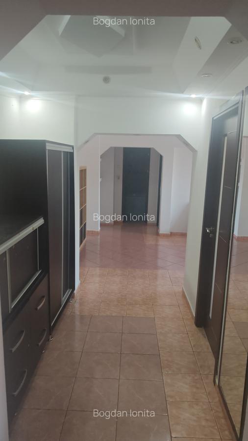 Apartament cu 3 camere semidecomandat, mobilat în Brâncoveanu - 13