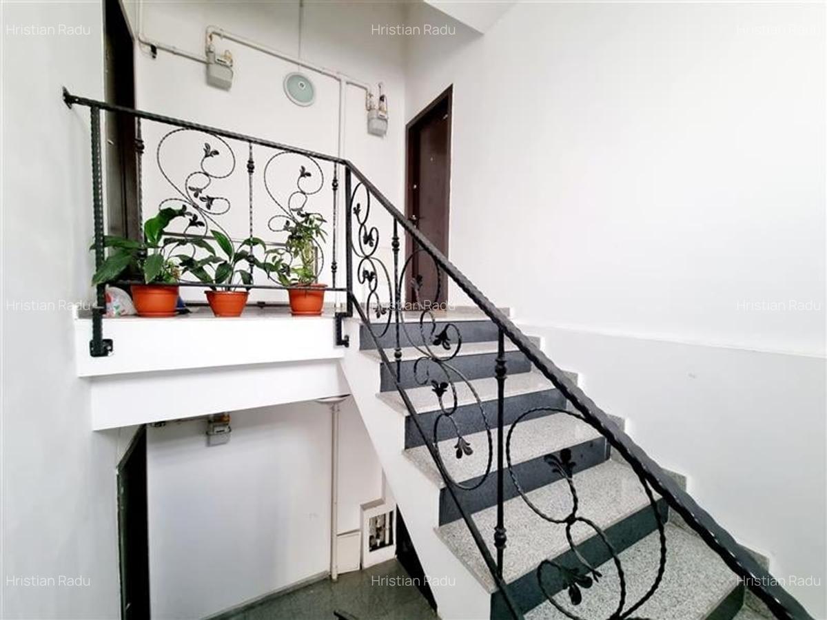 Apartament cu 3 camere semidecomandat în Bucureștii Noi - 20
