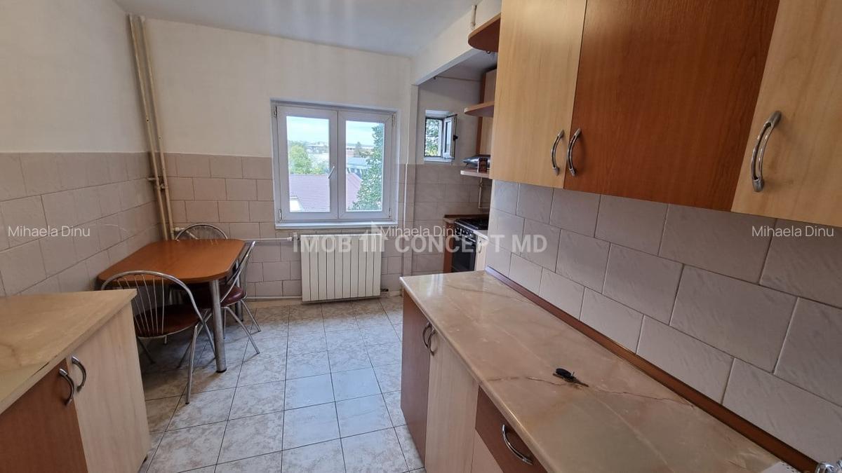 Inchiriere apartament 3 camere, spatios, in zona Democratiei - 13