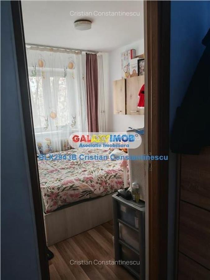 Apartament 3 camere,renovat, Piata Resita, sect 4 - 6