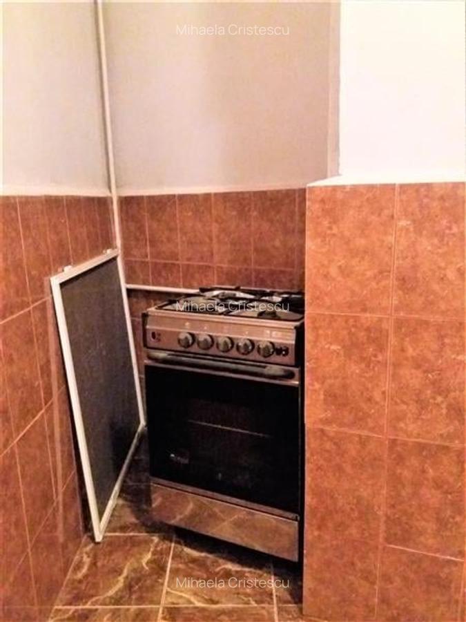 Apartament cu 3 camere circular în 13 Septembrie - 12