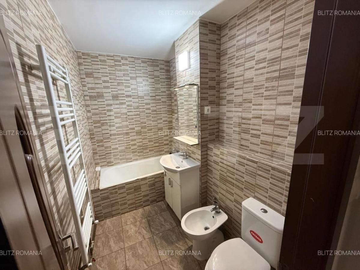 Apartament de vanzare, 52 mp, zona Micro 11 - 5