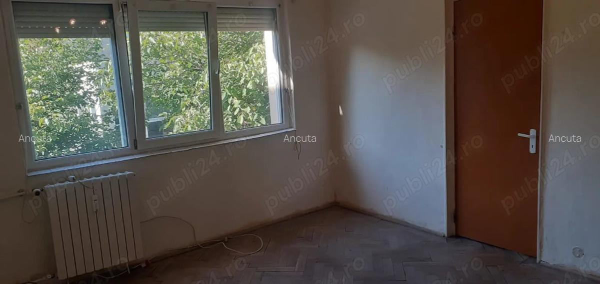 Vand apartament 2 camere semidecomandat - 1 Vand apartament 2 camere semidecomandat - 1