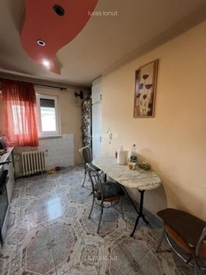 Apartament cu 3 camere decomandat în Rogerius - 4