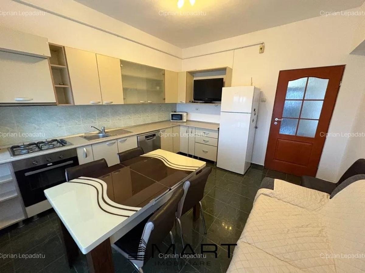 Apartament 2 camere in bloc cu lift, zona Facultatii de Medicina - 4