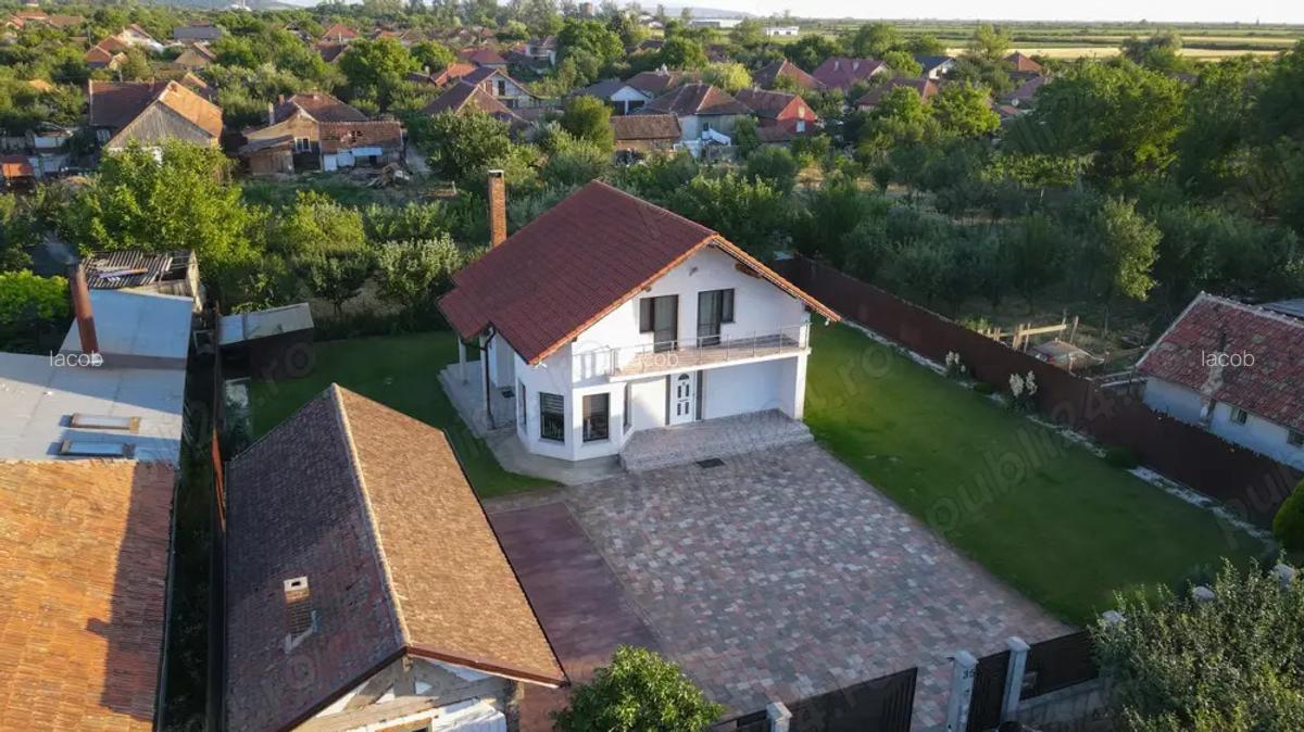 Casa de vanzare - Ineu, Jud arad - 2